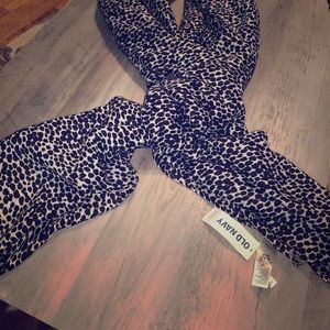 Brand new leopard print scarf